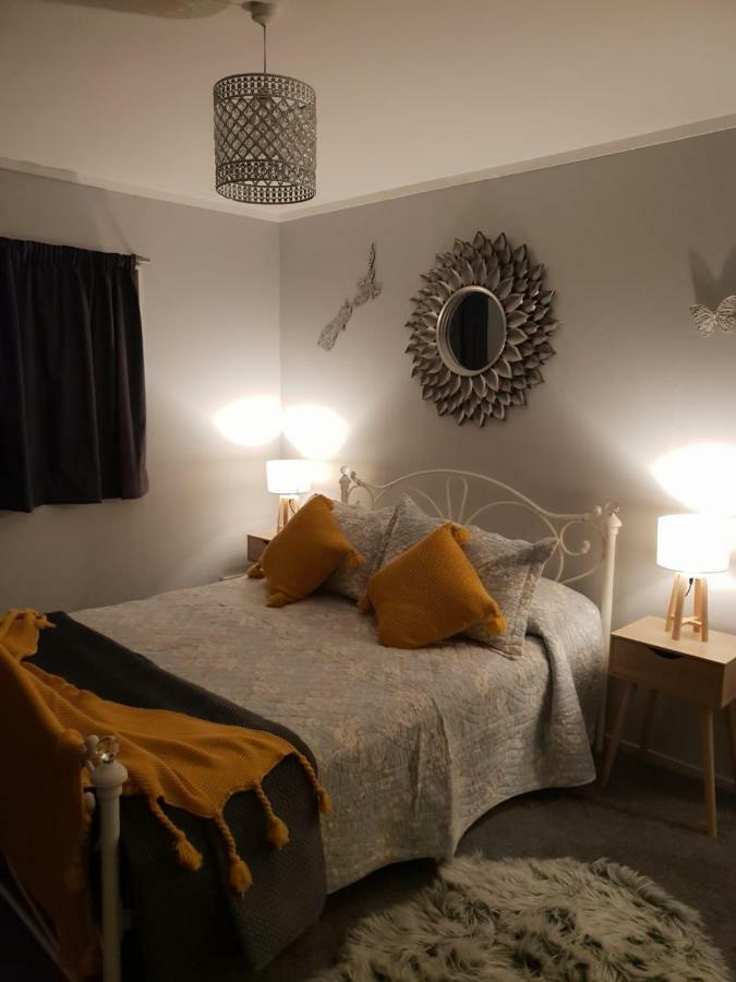 B, D & D Bed And Breakfast Taupo Exterior photo